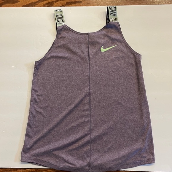 NIKE dry fit Girls elastika training TANK with LOGO STRAPS size Small purple - Picture 1 of 7